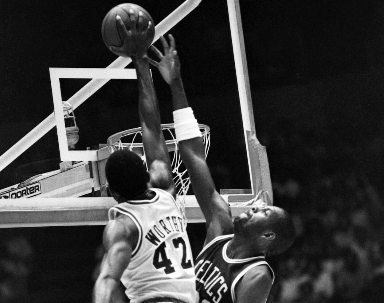 This Day In Lakers History: James Worthy's No. 42 Jersey Retired