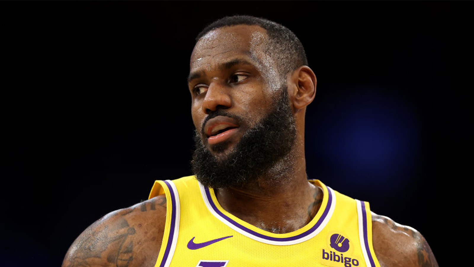 LeBron James Completely Contradicts Himself With Sassy Response About ...