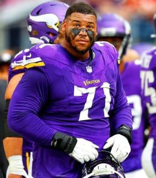 Minnesota Vikings, OT Christian Darrisaw Agree to Four-Year Extension Worth $113M