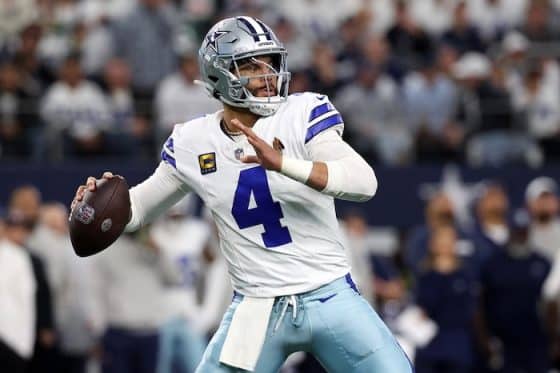 Dallas Cowboys quarterback Dak Prescott (4) drops back to pass.