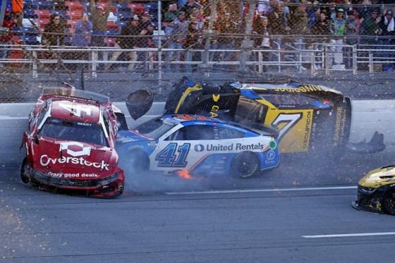 Cup Talladega spring 24 wreck (1)