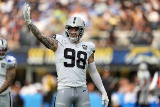 Las Vegas Raiders defensive end Maxx Crosby (98).