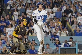 Los Angeles Dodgers designated hitter Shohei Ohtani (17) at bat.