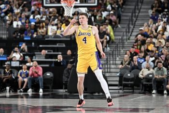 Los Angeles Lakers guard Dalton Knecht (4).