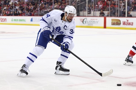 NHL: Toronto Maple Leafs at New Jersey Devils