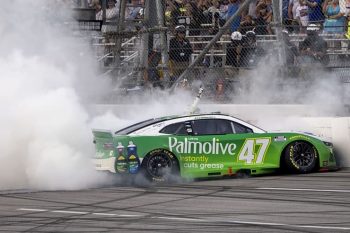 cup ricky stenhouse jr burns out at dega (1)