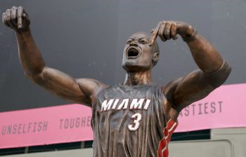 Dwyane Wade Statue